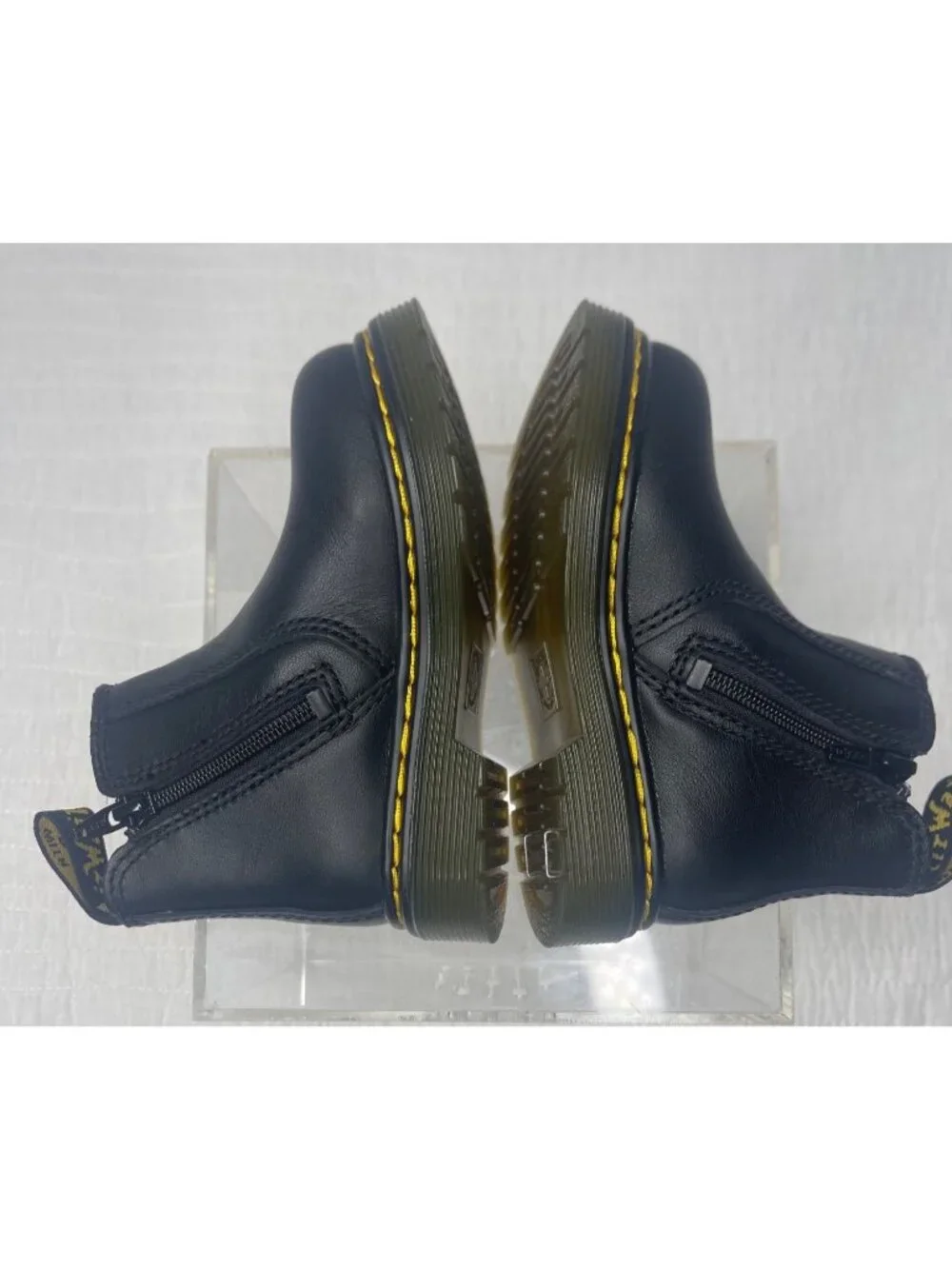 Dr. Marten's Toddler 2976 Chelsea Black Leather Boot SZ 6 Unisex Classic Durable